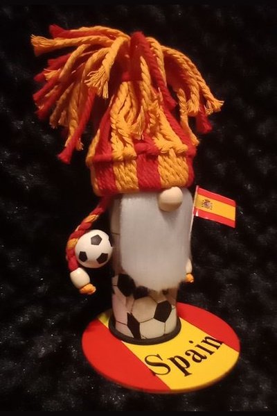 Spaniard Futbol Gnome 6.5" Tall