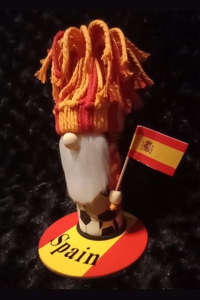 Spaniard Futbol Gnome 6.5" Tall